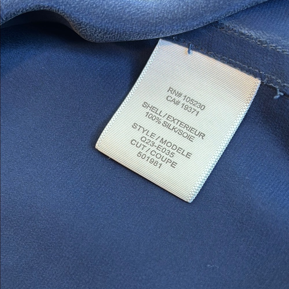 Equipment Femme Blue Button Down Shirt Size M - Picture 8 of 12